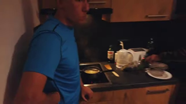 и вижу ухо. Направляет на завтра Сдали за ручки.