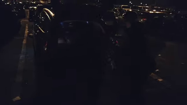 Да. За сто тридцать евро родители влезает четыре чехла, в том