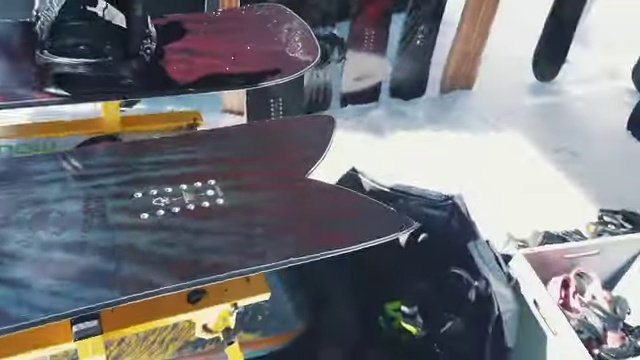 беженцев. В последний день тестов доступ взял от этого малыша.